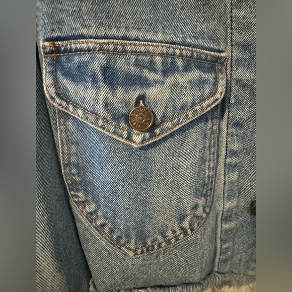 Vintage WilliWear Sport Denim Distressed Cropped Jacket with Corduroy Collar - Picture 6 of 12